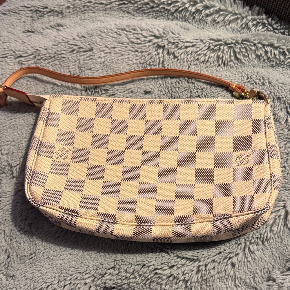 LOUIS VUITTON Damier Azur Pochette Accessories NM - Picture 3 of 8